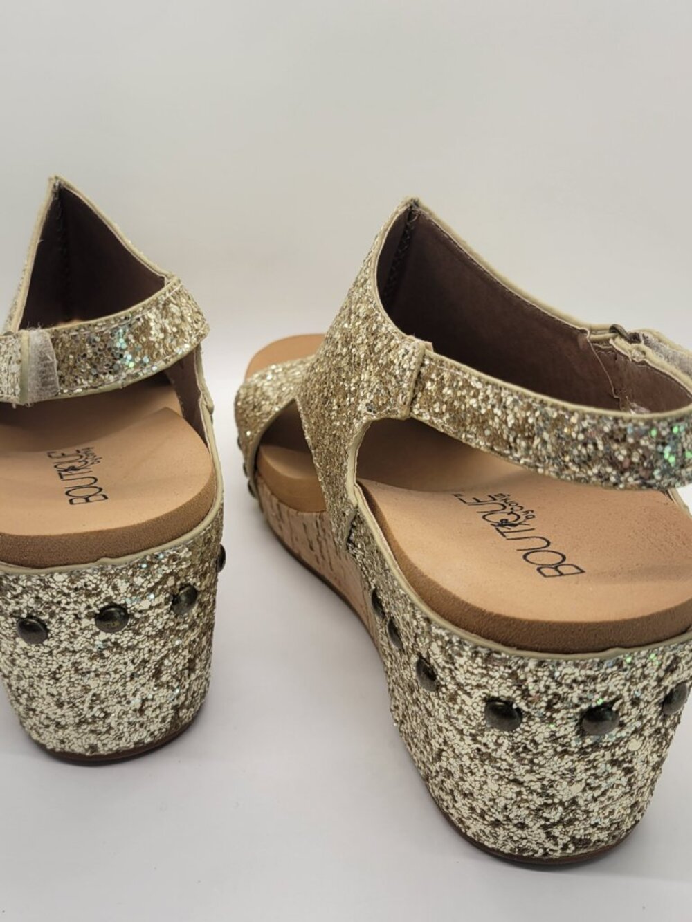 Corkys Carley Women 7 Gold Glitter Wedge Sandals Studded Platform Espadrille - Picture 12 of 14
